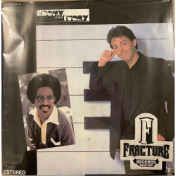 PAUL MCCARTNEY – EBONY AND IVORY VINYL 8662Z